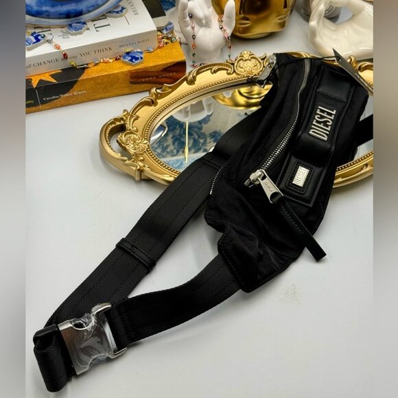 🆕 DIESEL 🧿 NWT Diesel Logo Lettering Belt Bag, Black Recycled Nylon - Picture 8 of 10